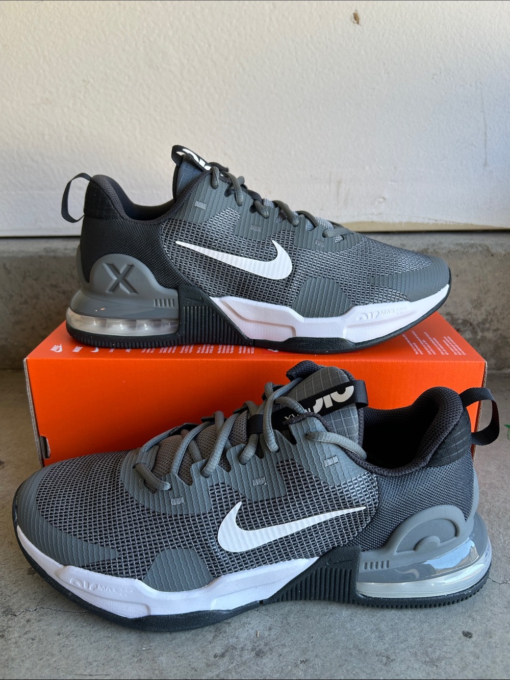 Mens Nike Air Max Alpha Trainer 5 Size 10.5 Nwt